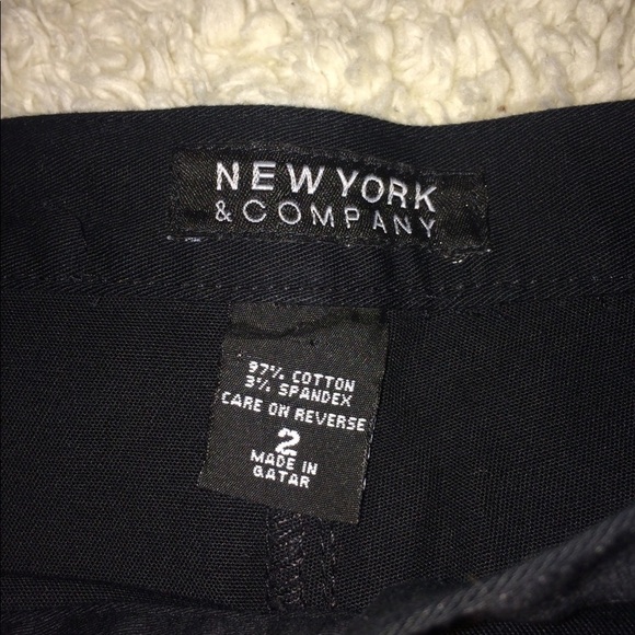 New York and Company Capri Size 2 trousers - Picture 2 of 4